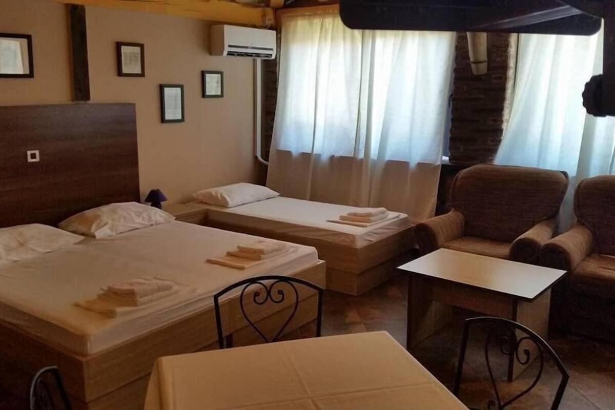 Tribunia Beach Hotel ตรีบูนย์ ภายนอก รูปภาพ