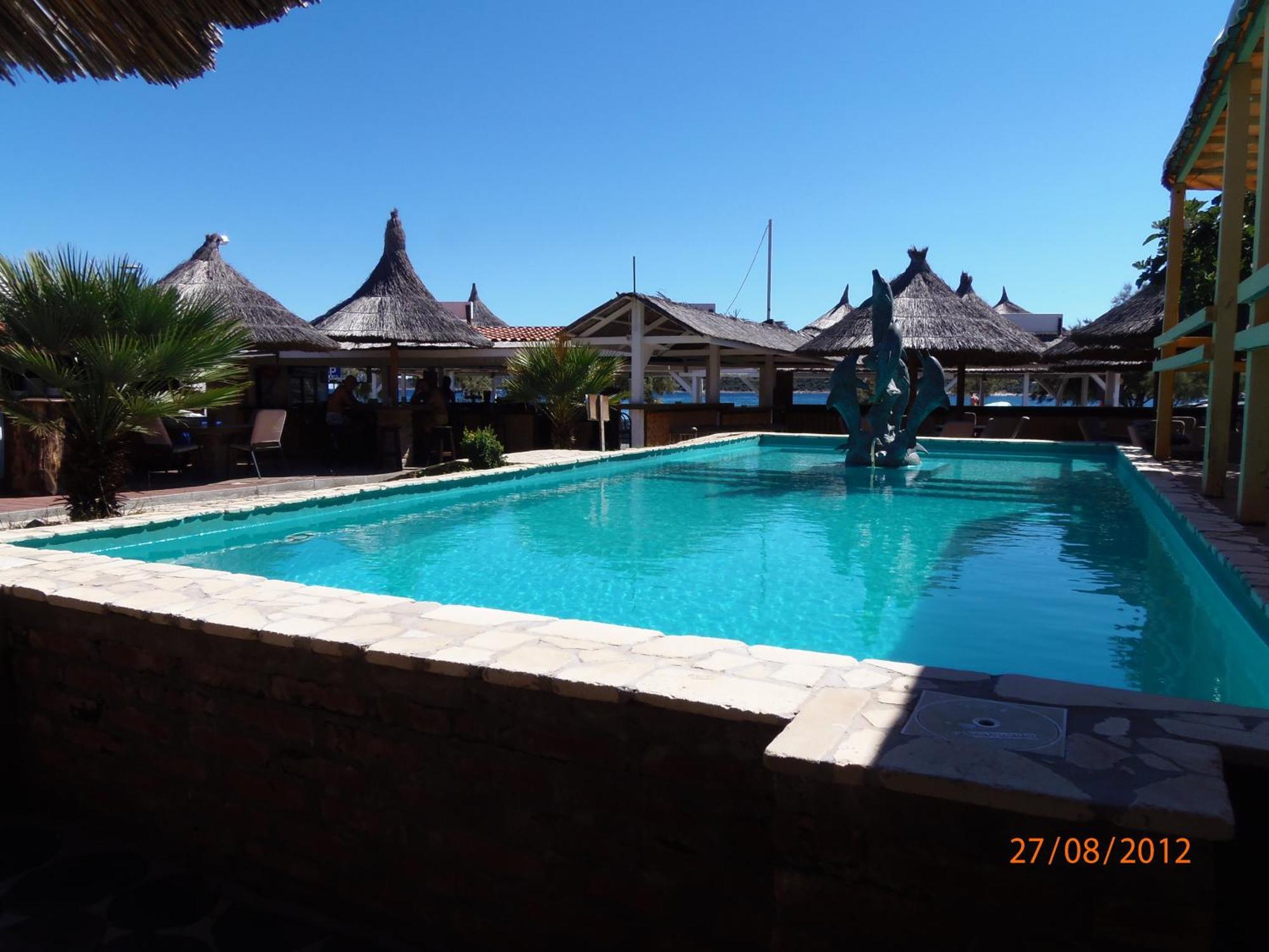 Tribunia Beach Hotel ตรีบูนย์ ภายนอก รูปภาพ